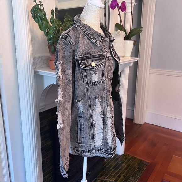 FANTASTIC FAWN Charcoal Gray Distressed Jean Jacket Relaxed Fit Size Medium - Picture 6 of 14